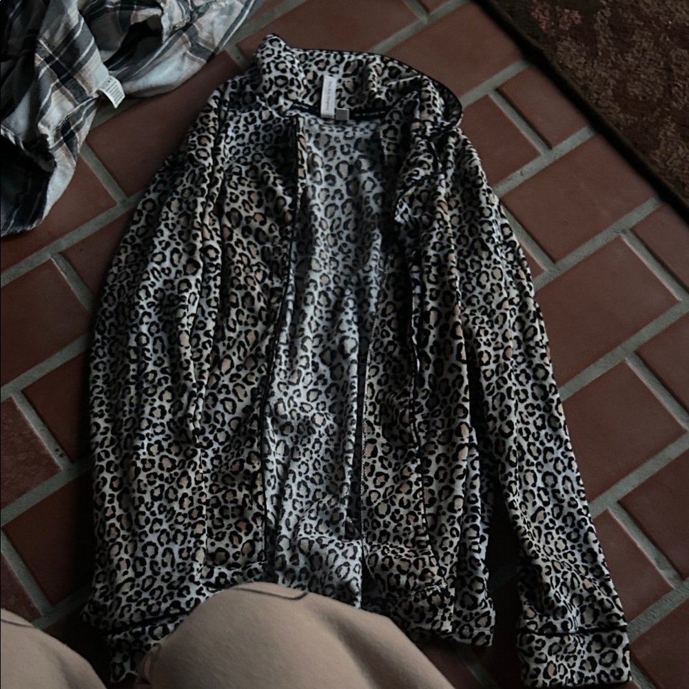Leopard Print Long Sleeve Top